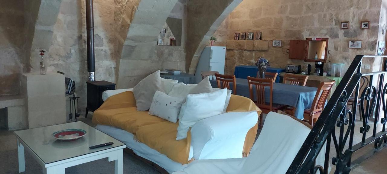 Haven Farmhouse B&B Għarb Eksteriør bilde